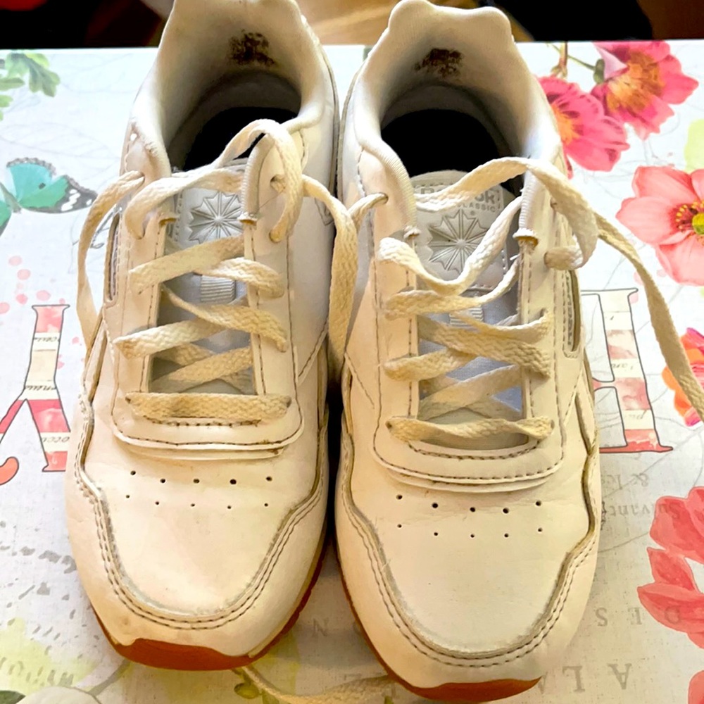 White Reebok shoes for kids